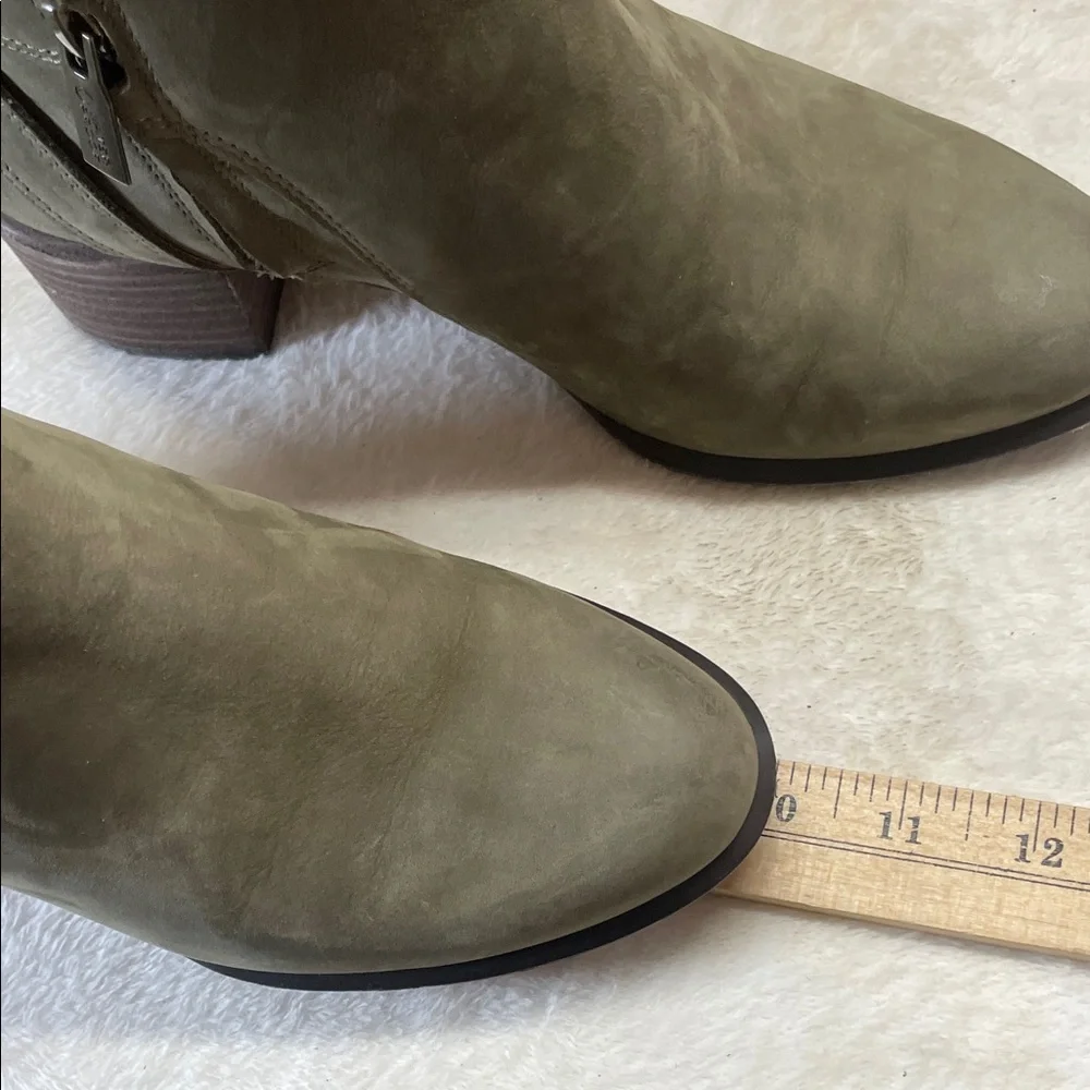 Vionic Sienna Olive‎ Suede Buckle Ankle Boot